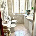 La Casa Di Ele, Parcheggio Privato Gratuito Appartamento La Spezia