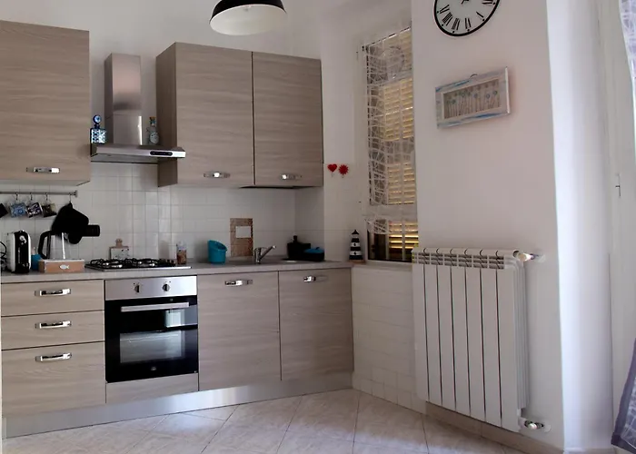 La Casa Di Ele, Parcheggio Privato Gratuito La Spezia