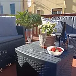La Casa Di Ele, Parcheggio Privato Gratuito 라스페치아
