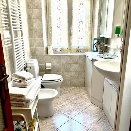 La Casa Di Ele, Parcheggio Privato Gratuito Appartamento La Spezia