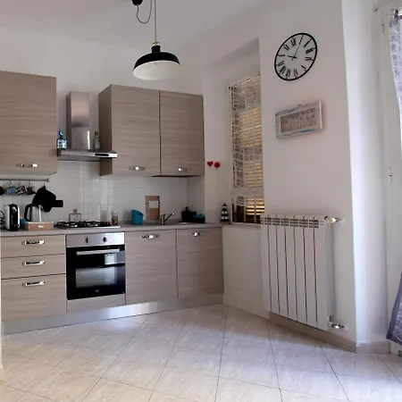 La Casa Di Ele, Parcheggio Privato Gratuito La Spezia